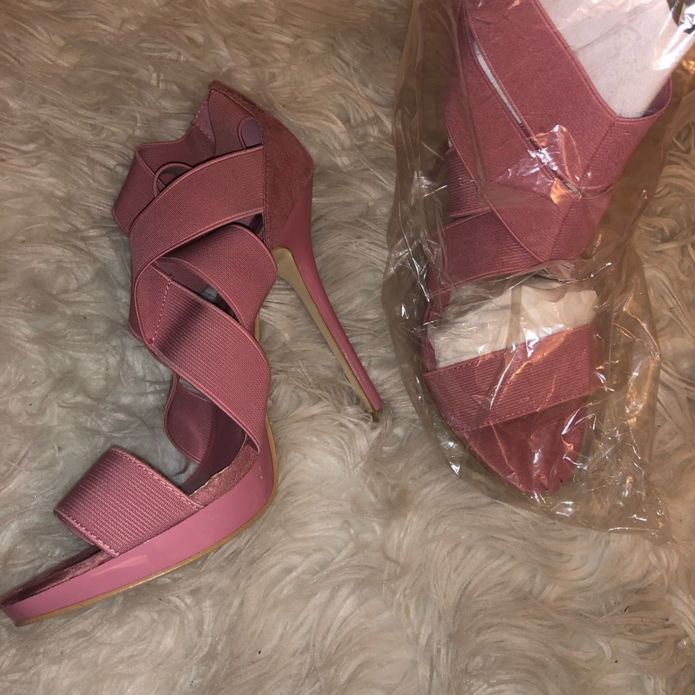 Heels - Picture 2 of 5